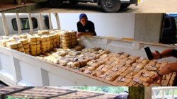 Tirta Asasta Depok Bagikan 3.250 Paket Daging Qurban